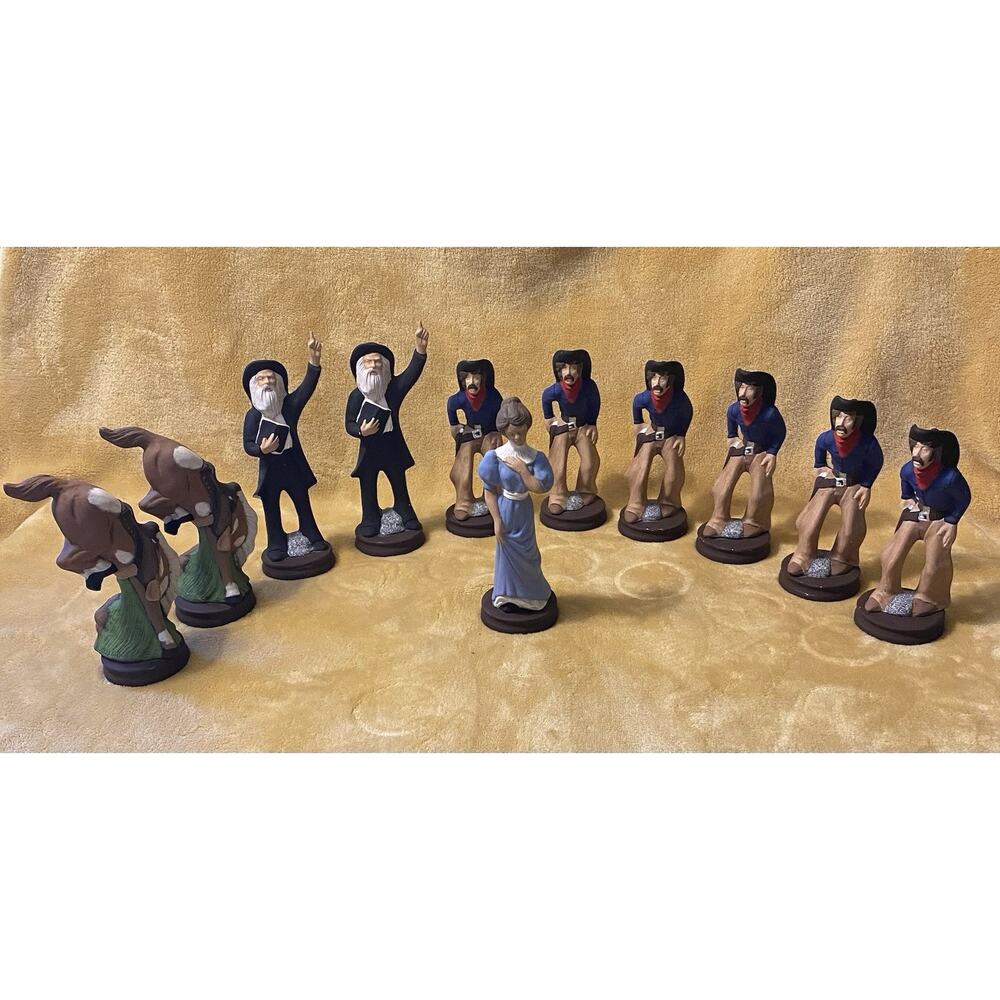 DHM 1993 Cowboy vs Indians Chess Western 11 Pc Set Bishop Queen Pawn Horse VTG
